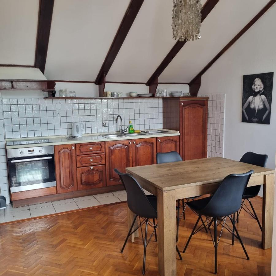 Apartmani Katarina บีโอกราดนาโมรู ภายนอก รูปภาพ