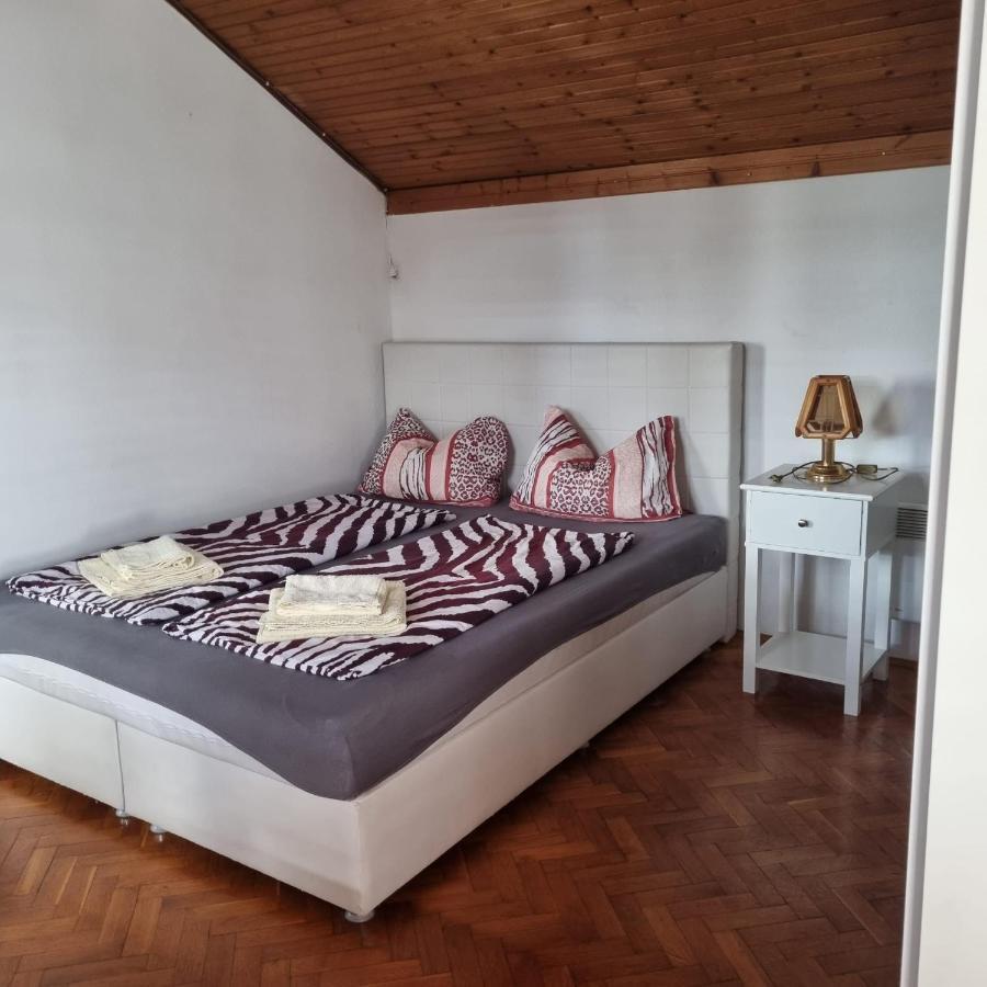 Apartmani Katarina บีโอกราดนาโมรู ภายนอก รูปภาพ