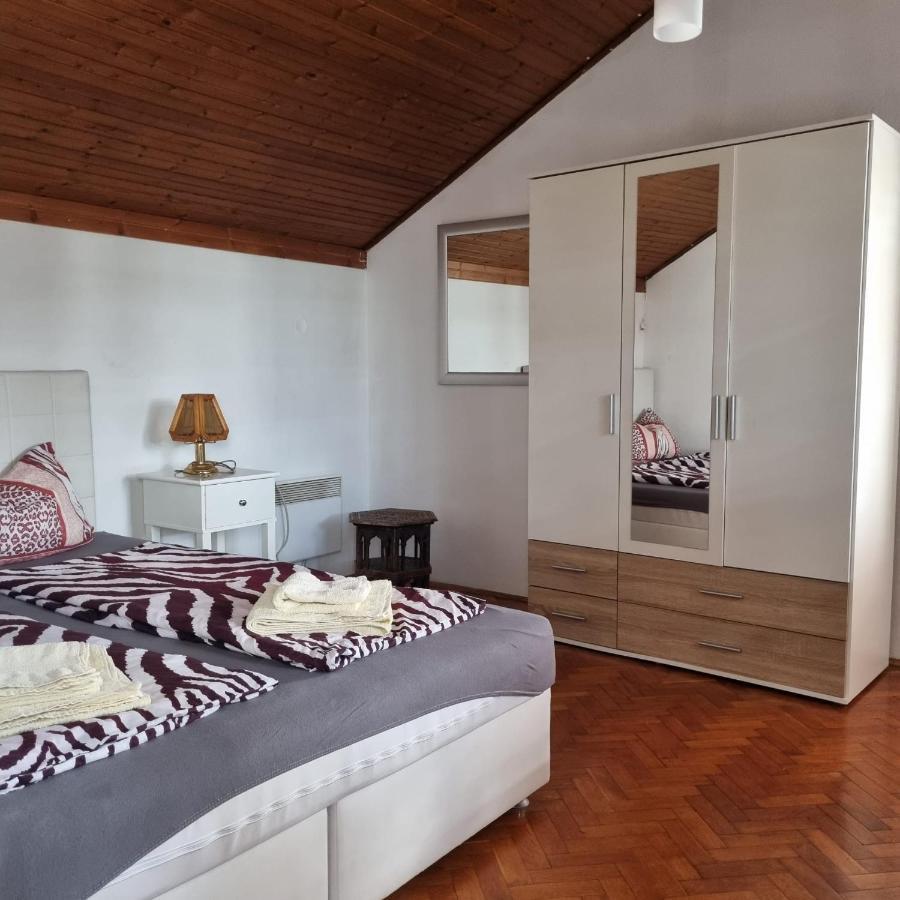 Apartmani Katarina บีโอกราดนาโมรู ภายนอก รูปภาพ